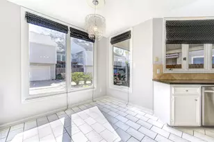2524 Nantucket Dr, Houston, TX 77057 - Photo 10