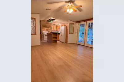 642 Hidden Oaks Drive, Elgin, TX 78621 - Photo 4