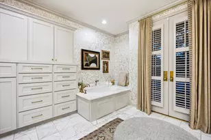 19 E Briar Hollow Ln, Houston, TX 77027 - Photo 24