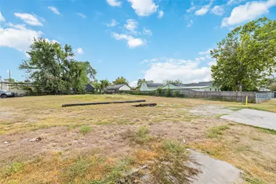 9625 Fulton Street, Houston, TX 77076 - Photo 12