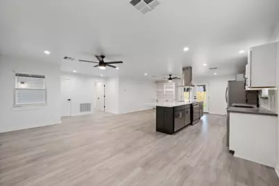 5703 De Milo Drive, Houston, TX 77092 - Photo 4