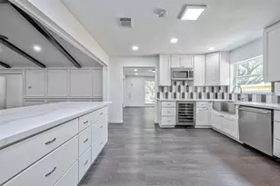 5319 S Braeswood Blvd, Houston, TX 77096 - Photo 18