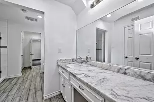 5319 S Braeswood Blvd, Houston, TX 77096 - Photo 30
