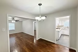 24 Pinedale St, Houston, TX 77006 - Photo 8