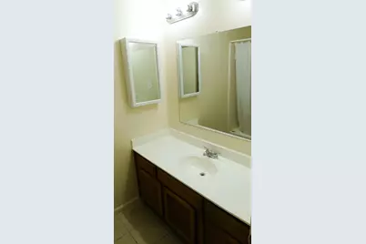 5810 Twisted Pine Court #D, Houston, TX 77039 - Photo 10