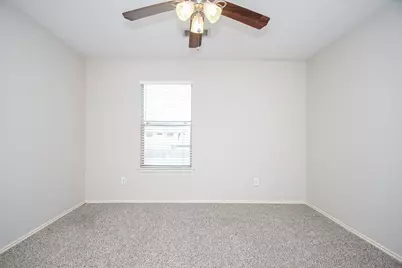 3207 English Oaks Boulevard, Pearland, TX 77584 - Photo 4