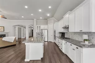 2112 Nogalas Ln, League City, TX 77573 - Photo 14