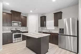 24723 Teton Holw Trl, Houston, TX 77336 - Photo 2