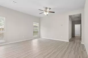 24723 Teton Holw Trl, Houston, TX 77336 - Photo 10