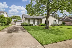 10706 Sugar Hill Dr, Houston, TX 77042 - Photo 24