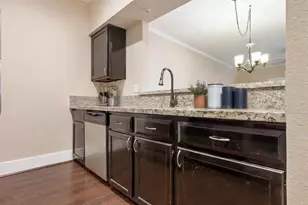332 Wilcrest Dr, Houston, TX 77042 - Photo 14