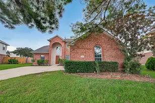2314 Avery Park Dr, Sugar Land, TX 77498 - Photo 2