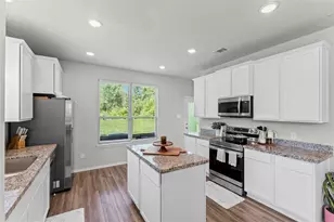 12789 Royal W Dr, Conroe, TX 77303 - Photo 16