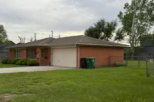 1805 Wycliffe Dr, Houston, TX 77043 - Photo 2
