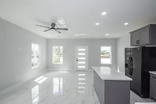 6513 Avenue B, Houston, TX 77011 - Photo 2