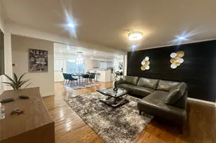 5329 Pagewood Ln, Houston, TX 77056 - Photo 4