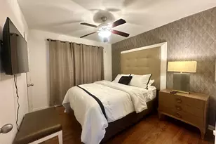 5329 Pagewood Ln, Houston, TX 77056 - Photo 12