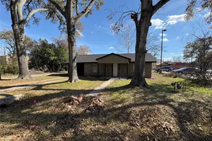 309 Houston St, Tomball, TX 77375 - Photo 1