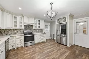 407 Cypress Ave, Winnie, TX 77665 - Photo 12