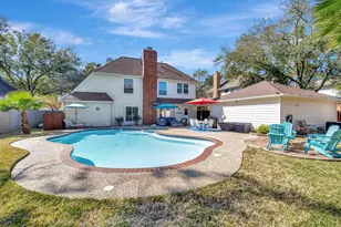 714 Crestwood Dr, El Lago, TX 77586 - Photo 1