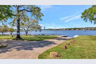 714 Crestwood Drive, El Lago, TX 77586 - Photo 46