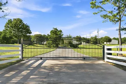 2904 Red Bluff Road, Seabrook, TX 77586 - Photo 2