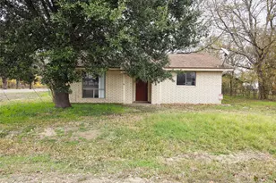 111 S Harvey House Rd, Somerville, TX 77879 - Photo 2