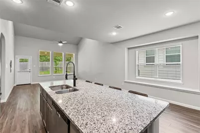 4362 McGregor Bluff Lane, Conroe, TX 77304 - Photo 10