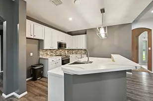 319 S Jamison St, La Porte, TX 77571 - Photo 10