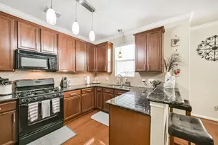 1430 W 24th St, Houston, TX 77008 - Photo 6