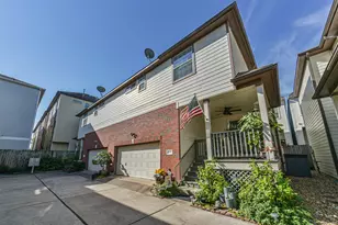 1430 W 24th St, Houston, TX 77008 - Photo 1