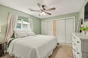 1010 E Belgravia Dr, Pearland, TX 77584 - Photo 8