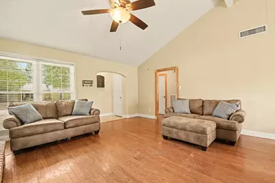 1010 E Belgravia Drive, Pearland, TX 77584 - Photo 4