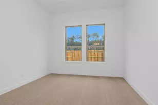 631 Crested Duck Ct, Willis, TX 77318 - Photo 4