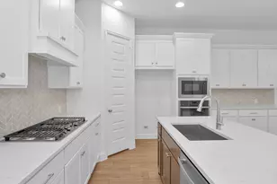 631 Crested Duck Ct, Willis, TX 77318 - Photo 8