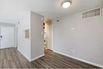 11715 S Glen Drive #211-2, Houston, TX 77099 - Photo 6