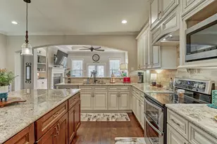 122 Harbour Town Ct, Montgomery, TX 77356 - Photo 18