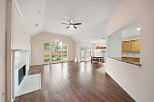 7319 Emerald Glen Dr, Sugar Land, TX 77479 - Photo 4