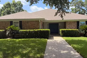 7055 Shanahan Dr, Beaumont, TX 77706 - Photo 2