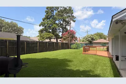 7055 Shanahan Drive, Beaumont, TX 77706 - Photo 30