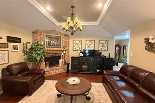 7055 Shanahan Dr, Beaumont, TX 77706 - Photo 6