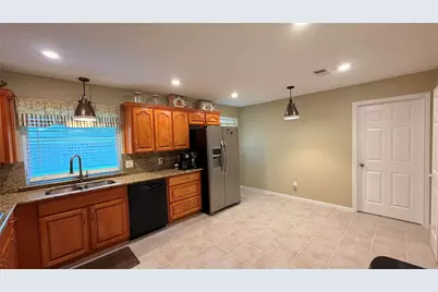 7055 Shanahan Drive, Beaumont, TX 77706 - Photo 10