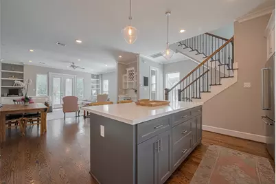 2604 Bevis Street #E, Houston, TX 77008 - Photo 16