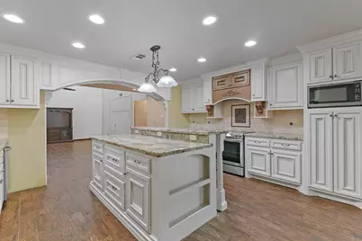 10703 Crestfield Court, Houston, TX 77070 - Photo 2