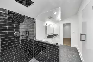 2518 Cochran St, Houston, TX 77009 - Photo 28