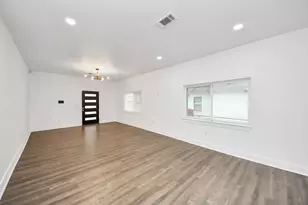 2518 Cochran St, Houston, TX 77009 - Photo 14