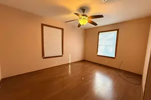 2213 17th Ave N, Texas City, TX 77590 - Photo 8