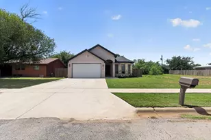 2403 Alamesa Dr, Big Spring, TX 79720 - Photo 40