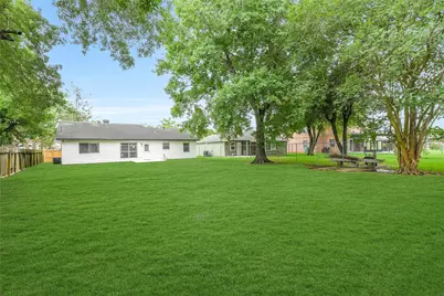 8333 Lanham Lane, Houston, TX 77075 - Photo 20