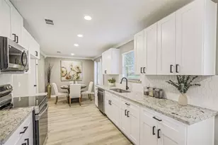 8333 Lanham Ln, Houston, TX 77075 - Photo 10